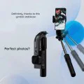 Селфи стик Gimbal с дистанционно управление и LED светлина, режим на заспиване, 76 см - (C06) - черен