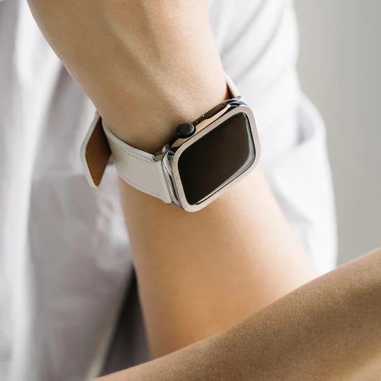Каишка за Apple Watch 1/2/3/3/4/4/5/5/5/6/6/7/8/7/8/9/10/SE/SE/SE 2/Ultra/Ultra 2 ( 42/44/44/45/46/49 mm) - Ringke Leather One Basic Bold - Черен