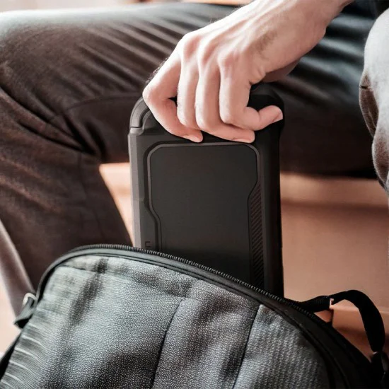 Spigen - защитен калъф Rugged Armor - за Nintendo Switch 2, с регулируема каишка, ергономичен дизайн - матово черно