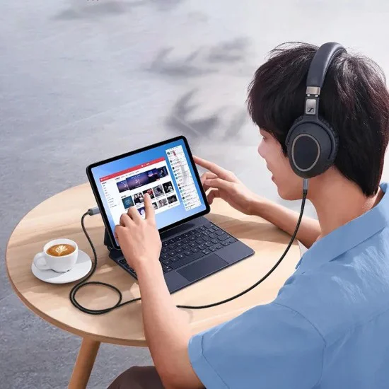 Techsuit - Премиум кабелен адаптер SoundShell (AC9) - USB-C към 3.5 мм жак, DAC чип, 16bit/48Khz, 1.5 м - Сив