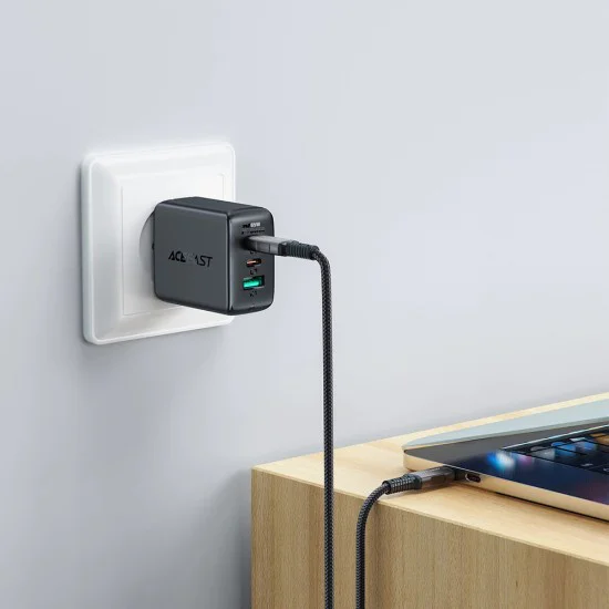 Acefast - Кабел за данни (C1-09) - SuperCharge, Аудио-Видео, USB-C към USB-C, 40Gbps, 4K, 5A, 240W, PD3.1, USB4, 1m - Сив / Черен