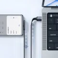 Кабел за данни – Mcdodo (CA-3340) – USB-C → USB-A, 90° дизайн, 100W, LED индикатор, 1.2m – Черен