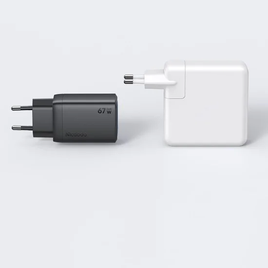 Стенен адаптер Gana Mini Series – Mcdodo (CH-0970) – 2× USB-C, 1× USB-A, 67W, GaN технология – Черен