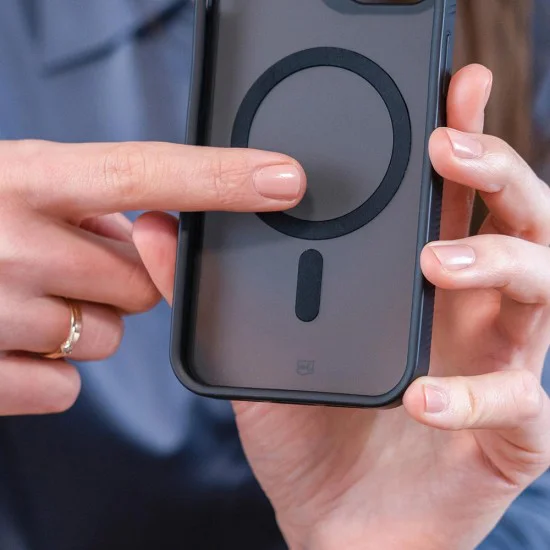 Калъф за iPhone 16 - 3mk - Smoke MagCase - Черен