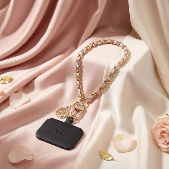 Ремък за ръка Guess Hand Strap Saffiano 4G Charm - Универсален, Saffiano еко кожа - Черен