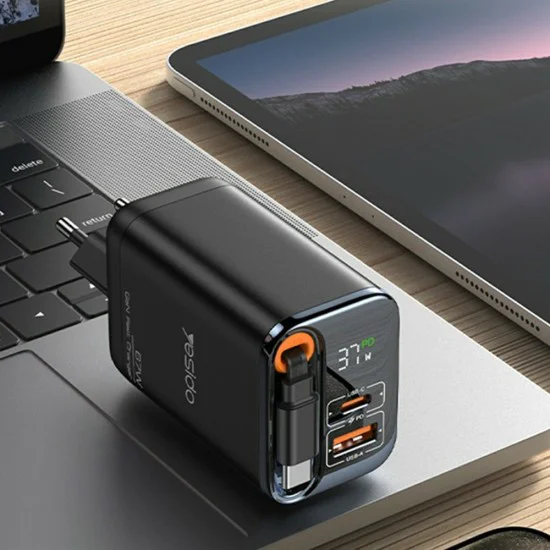 Зарядно устройство за стена Yesido YC100 - USB, Type-C, GaN, Fast Charging, Digital Display, 67W, Retractable Type-C Cable, 65cm - Черно