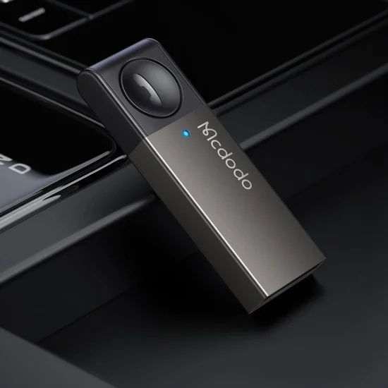 Адаптер за кола Mcdodo (OT-8250) - USB, с вграден мултифункционален бутон, цинкова сплав, BT V5.0, свързване на 2 телефона - Черен