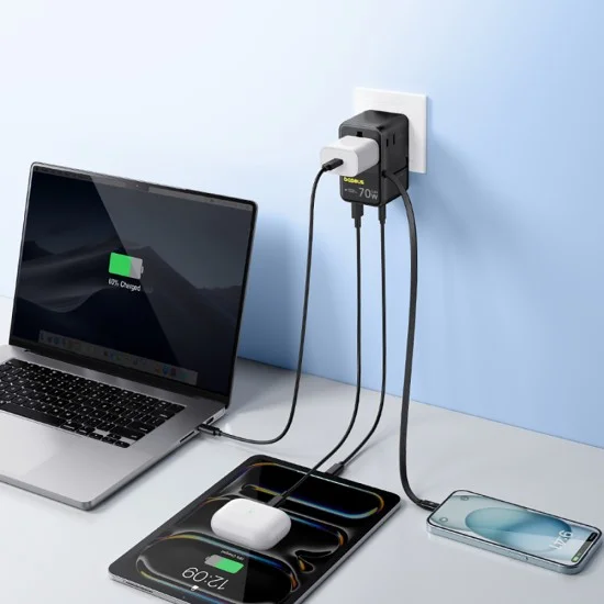 Адаптер за пътуване Baseus EnerCore CG11 (E0307E00) - с прибиращ се Type-C кабел, GaN6, 2x AC, 2x USB, USB-C, 70W - Черен