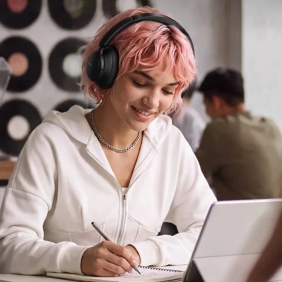 Безжични слушалки Wireless Headphones Soundcore Q31i (D1404G11) - Адаптивен ANC, 80H Време за възпроизвеждане, Hi-Res Audio с LDAC, Мултиточково свързване - Anker - Черен