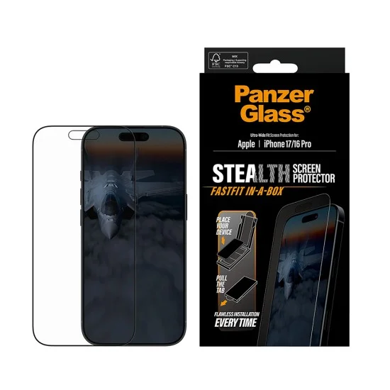 Поверителен стъклен протектор PanzerGlass® Ultra-Wide Fit Stealth Screen Protector w. FASTFIT IN-A-BOX - iPhone 17 / iPhone 16 Pro - Черен