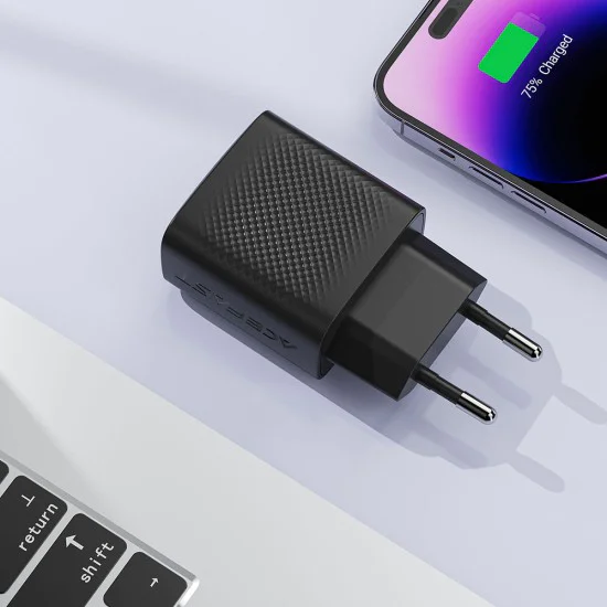 Стенно зарядно устройство A104 – Acefast, USB-C, PD25W, GaN технология, съвместимост с бързо зареждане – черно
