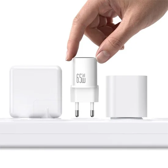 Зарядно устройство за мрежа Mcdodo Wall Charger Nano Series (CH-8263) - с включен Type-C кабел, USB-C порт, 65W, GaN технология, 1.2m - Бял